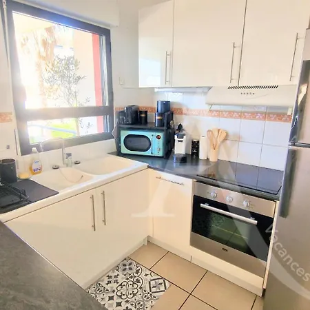 Appartement 012 Grand T3 Avec Clim, Garage, Piscine, Wifi