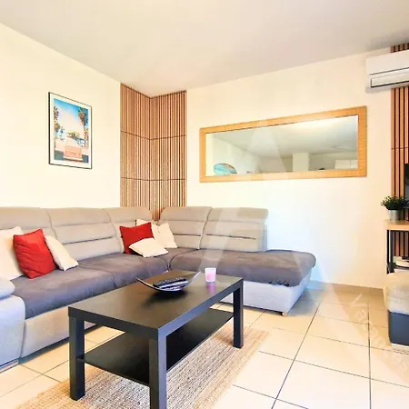 Apartamento 012 Grand T3 Avec Clim, Garage, Piscine, Wifi