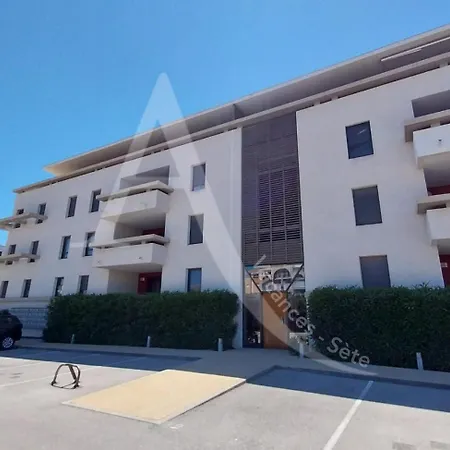 Appartement 012 Grand T3 Avec Clim, Garage, Piscine, Wifi